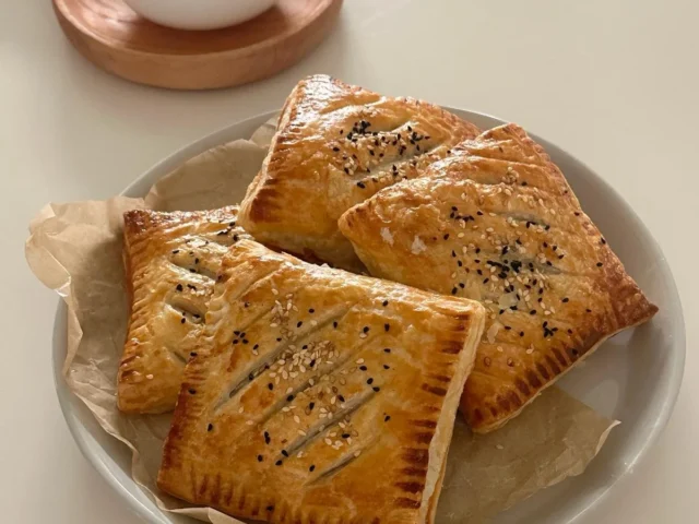 chicken pastry