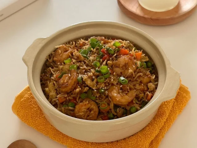 shrimp fried rice (prawn fried rice)