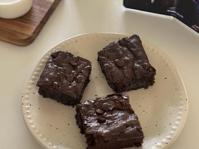 banana bread brownies recipe (fudgy and easy!)