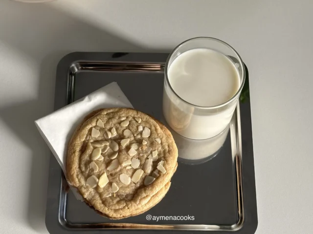 almond croissant cookies