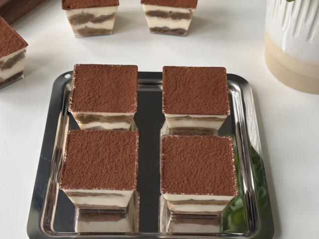 tiramisu cups
