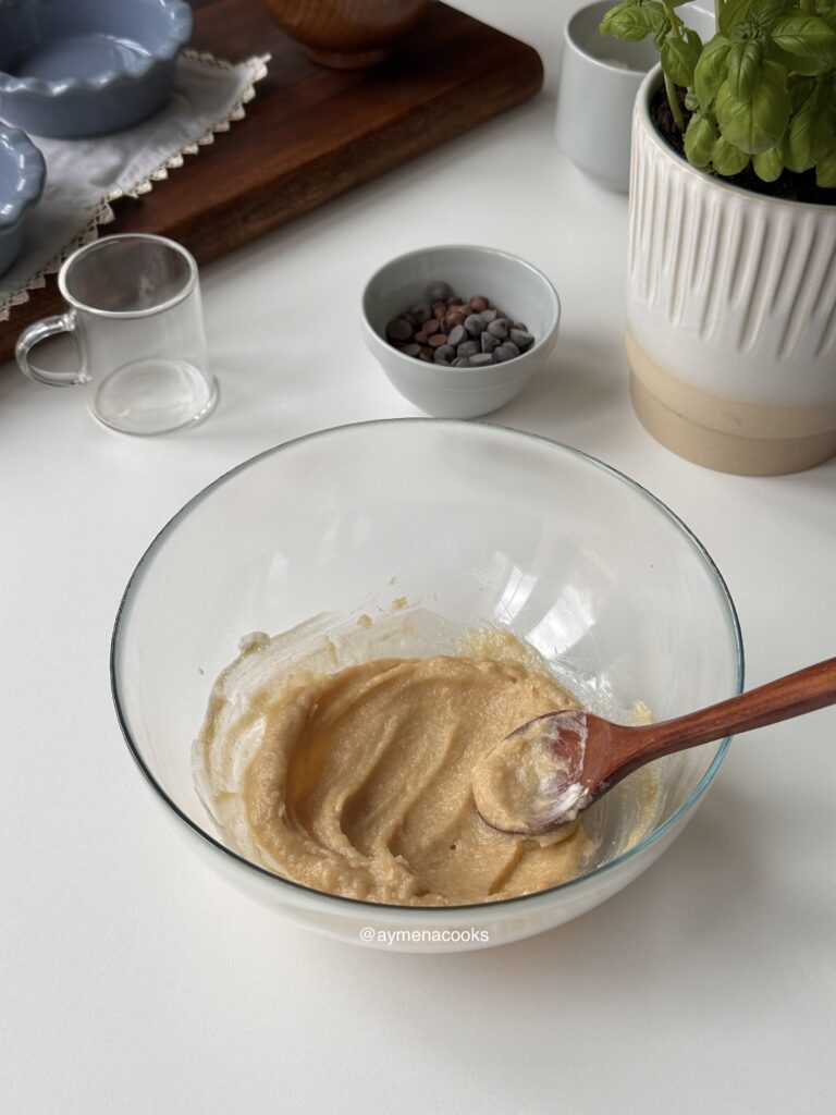 Heavy cream and vanilla mixed into eggless cookie pie dough.